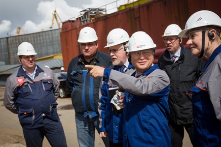 Балтийский завод-Судостроение посетил генеральный директор Международного агентства по атомной энергии Юкия Амано